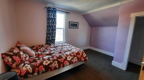 274 3 Street West, Drumheller, AB 