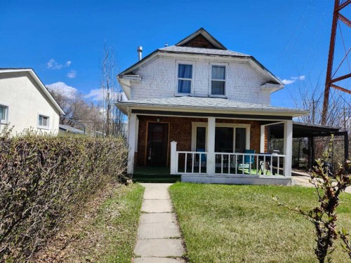 274 3 Street West, Drumheller, AB 