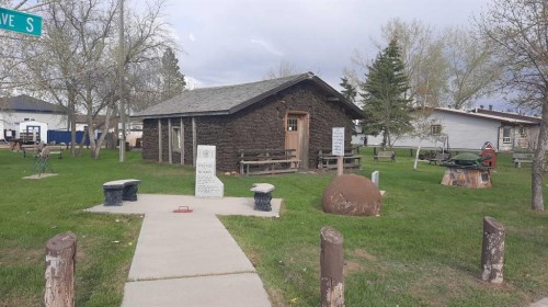 112 Railway Avenue South, Morrin, AB 