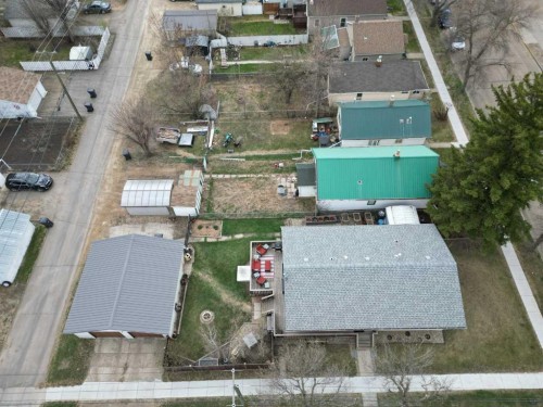 261 2 Avenue West, Drumheller, AB - Outdoor