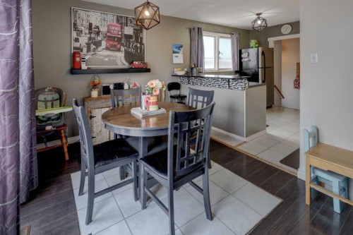 261 2 Avenue West, Drumheller, AB - Indoor Photo Showing Dining Room