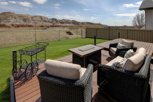 12 Willow Point, Drumheller, AB - Outdoor