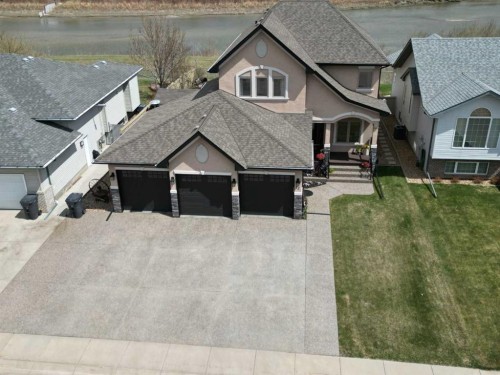 12 Willow Point, Drumheller, AB - Outdoor With Facade
