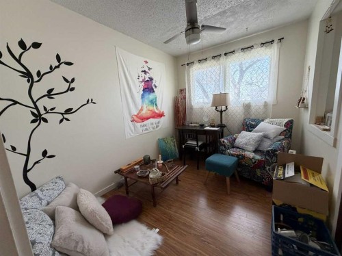 3917 52 Street, Taber, AB - Indoor