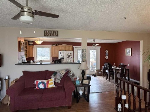 3917 52 Street, Taber, AB - Indoor