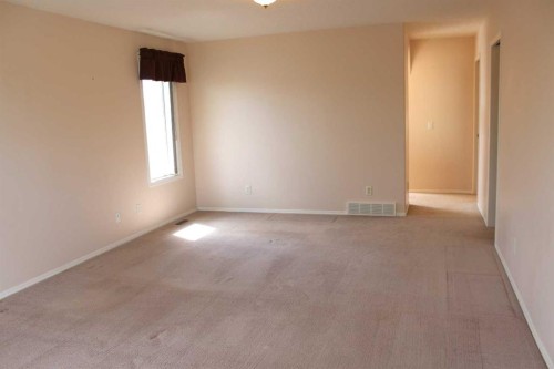 71 Park Place West, Brooks, AB - Indoor Photo Showing Other Room