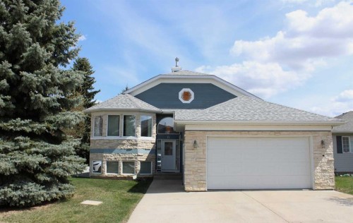 71 Park Place West, Brooks, AB - Outdoor With Facade