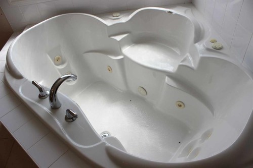 71 Park Place West, Brooks, AB - Indoor Photo Showing Bathroom