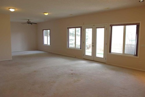 71 Park Place West, Brooks, AB - Indoor Photo Showing Other Room
