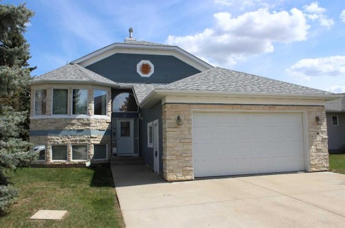 71 Park Place West, Brooks, AB - Outdoor