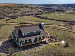 272041 Highway 840  Rural Wheatland County, AB T0J 2T0