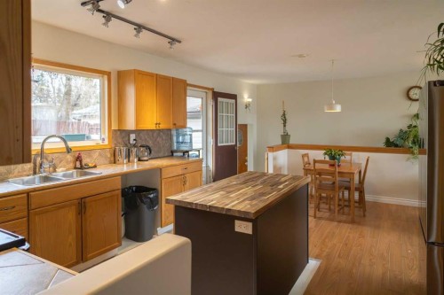 5132 49 Avenue, Onoway, AB - Indoor Photo Showing Kitchen With Double Sink
