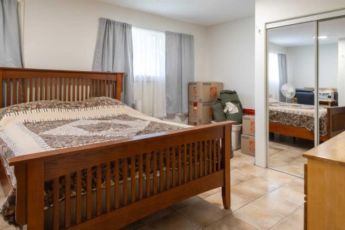 5132 49 Avenue, Onoway, AB - Indoor Photo Showing Bedroom