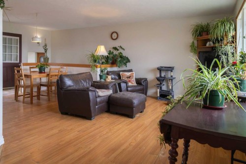 5132 49 Avenue, Onoway, AB - Indoor