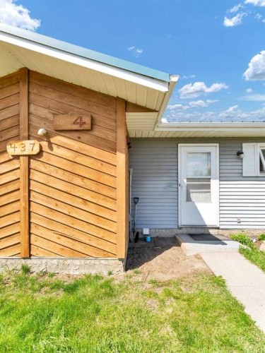 437 3 Avenue, Bassano, AB - Outdoor With Exterior