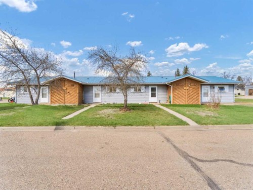 437 3 Avenue, Bassano, AB - Outdoor With Facade