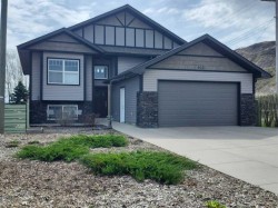 102 9 Street  Drumheller, AB T0J 0Y0