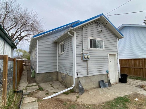 23 Pine Avenue West, Brooks, AB - Outdoor With Exterior