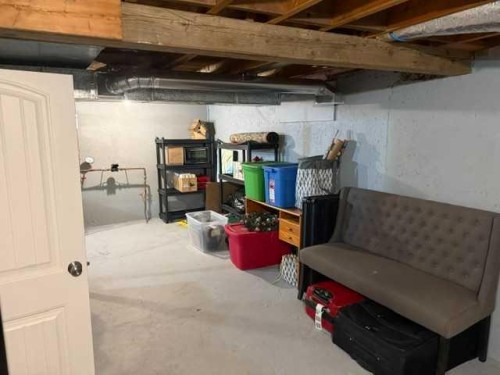 148 4 Street, Drumheller, AB - Indoor Photo Showing Basement