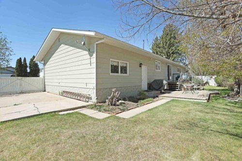 160 Ingram Park Drive, Brooks, AB - Outdoor With Exterior
