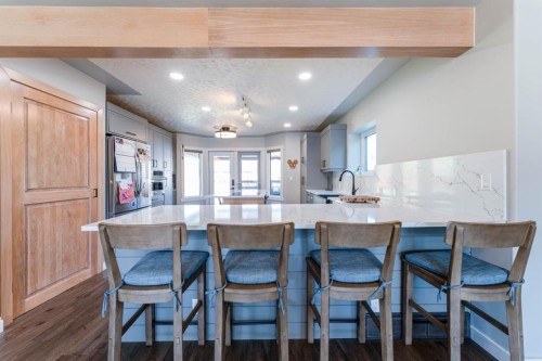 115 9 Street, Drumheller, AB - Indoor Photo Showing Dining Room
