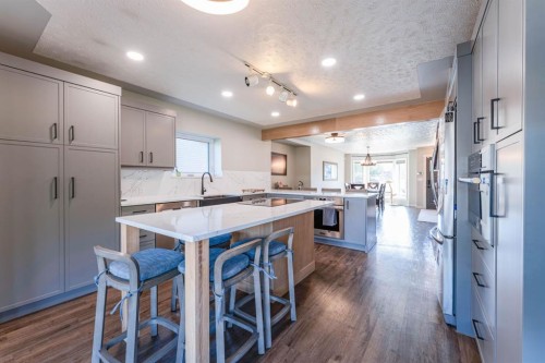 115 9 Street, Drumheller, AB - Indoor