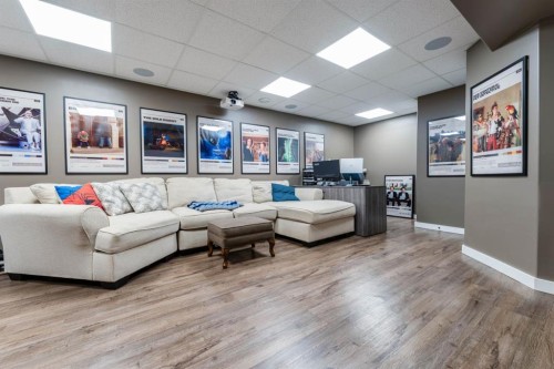 115 9 Street, Drumheller, AB - Indoor