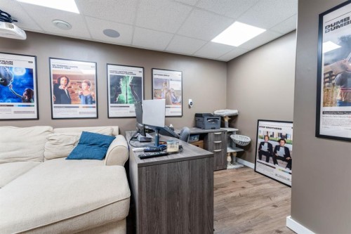 115 9 Street, Drumheller, AB - Indoor