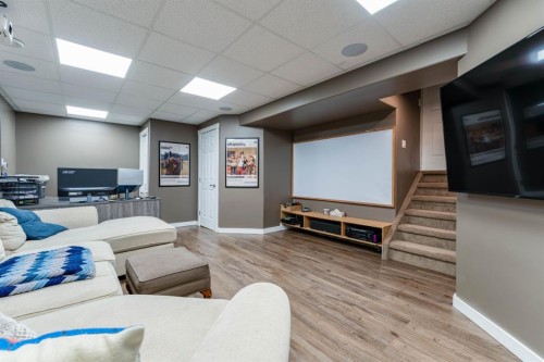 115 9 Street, Drumheller, AB - Indoor Photo Showing Basement