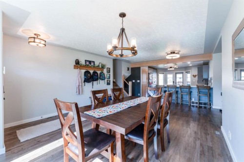 115 9 Street, Drumheller, AB - Indoor Photo Showing Dining Room