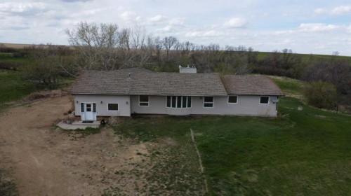 14568 Township Road 294A  Hanna, AB T0J 1P0