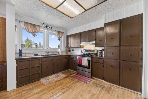 Highway 791, Rural Mountain View County, AB - Indoor Photo Showing Kitchen