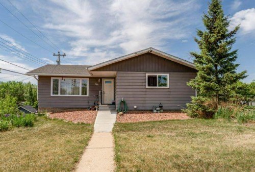 301 16 Street NW Drumheller, AB T0J 0Y1