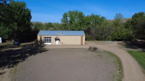 31 Larch Avenue, Drumheller, AB - Outdoor