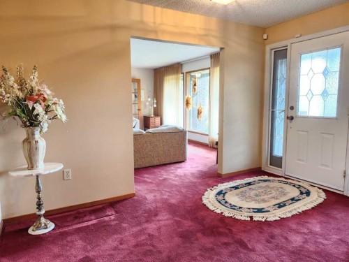 31 Larch Avenue, Drumheller, AB - Indoor Photo Showing Other Room