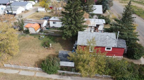 320 Railway Avenue West, Hanna, AB - Outdoor