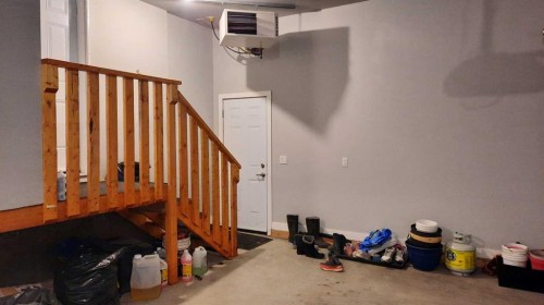153 10 Avenue, Drumheller, AB - Indoor Photo Showing Other Room