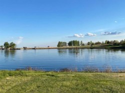 4 Kingfisher Estates Drive  Lake Newell Resort, AB T1R 0Y5