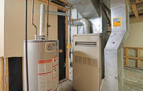 320 3 Street West, Brooks, AB - Indoor Photo Showing Basement