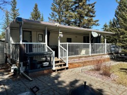 10&11 5230 Highway 27  Sundre, AB T0M 1X0