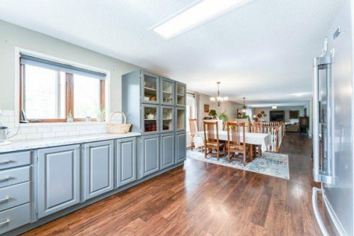 463 3 Avenue, Drumheller, AB - Indoor