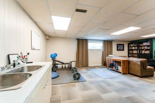 463 3 Avenue, Drumheller, AB - Indoor Photo Showing Basement