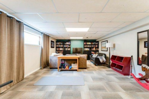 463 3 Avenue, Drumheller, AB - Indoor Photo Showing Basement