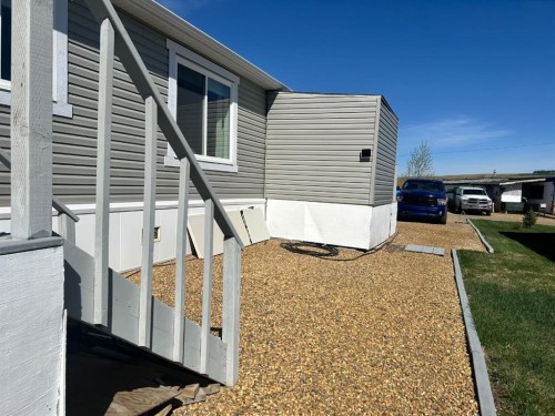 84 Greenwood Villa, Drumheller, AB 