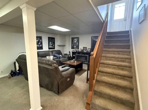 111 Shacker Crescent, Hanna, AB - Indoor