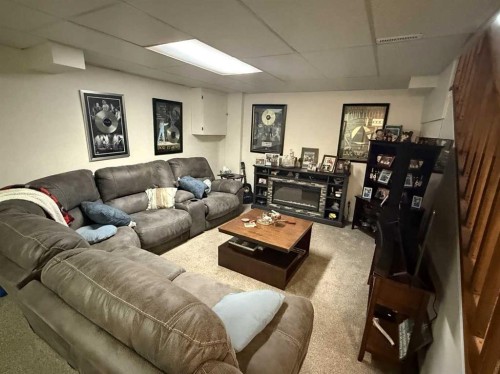 111 Shacker Crescent, Hanna, AB - Indoor