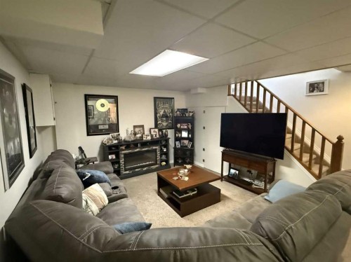 111 Shacker Crescent, Hanna, AB - Indoor