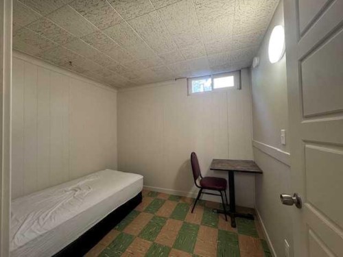 508 2 Avenue West, Brooks, AB - Indoor Photo Showing Other Room