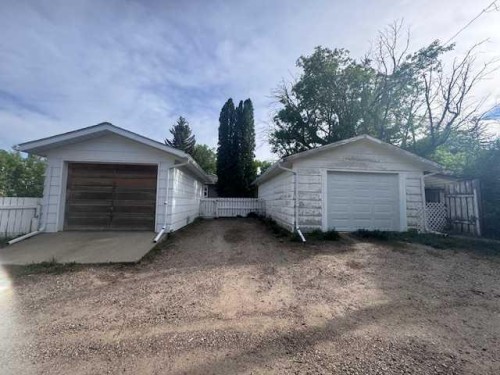 508 2 Avenue West, Brooks, AB - Outdoor With Exterior