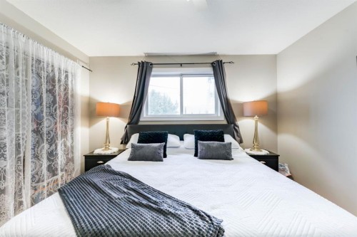 685 3 Avenue West, Drumheller, AB 